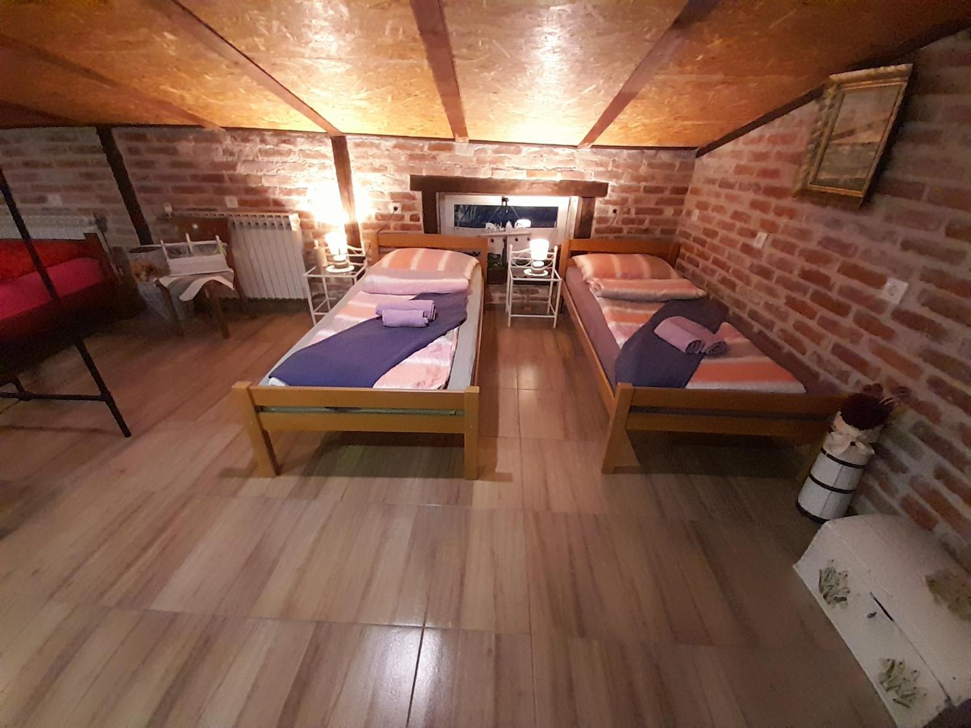 Apartman Ada Gračac Oda fotoğraf