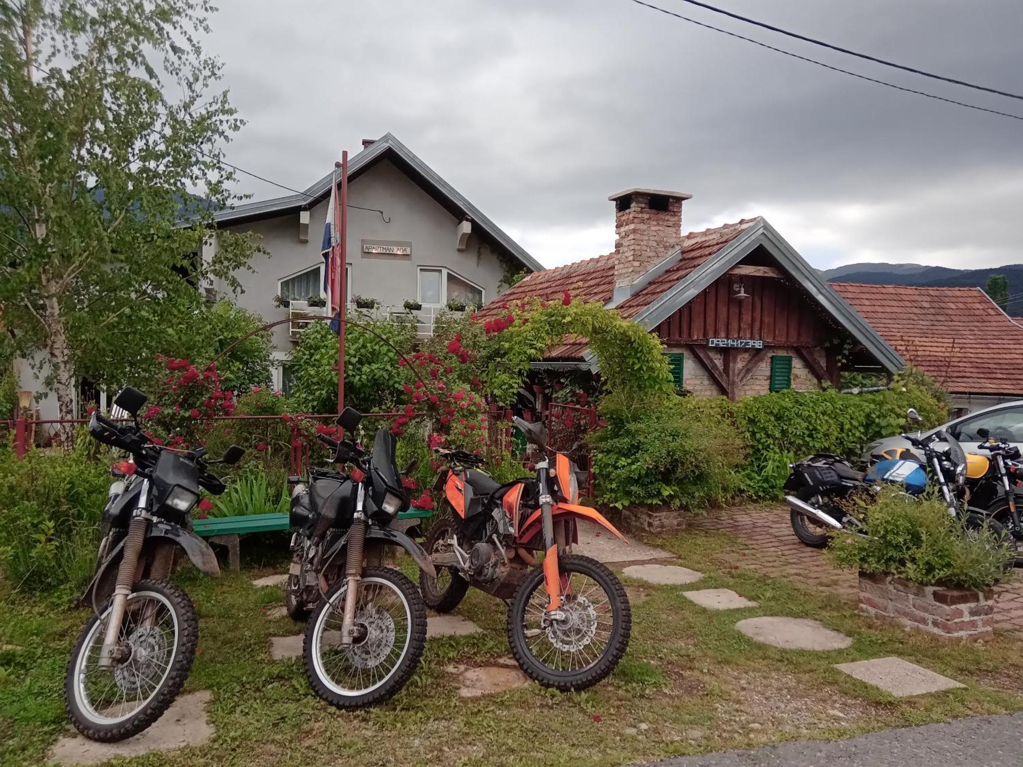 Apartman Ada Gračac Oda fotoğraf